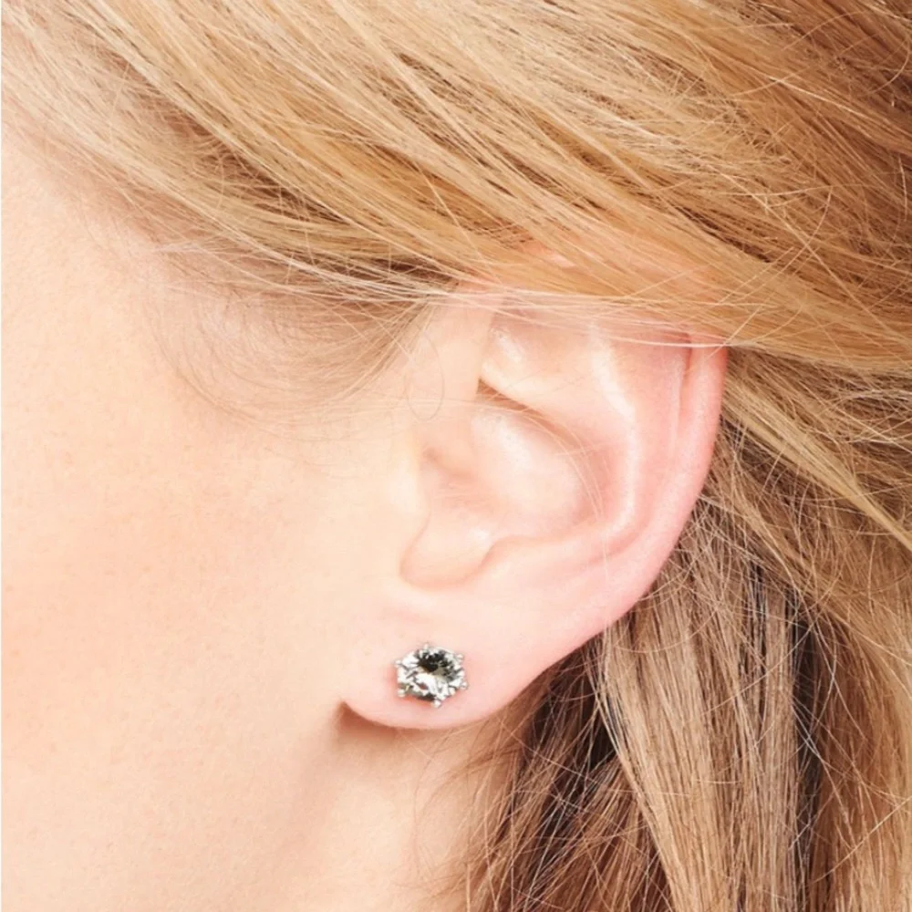 Stella & Dot Sparkle Diamond‎ Stud Earrings